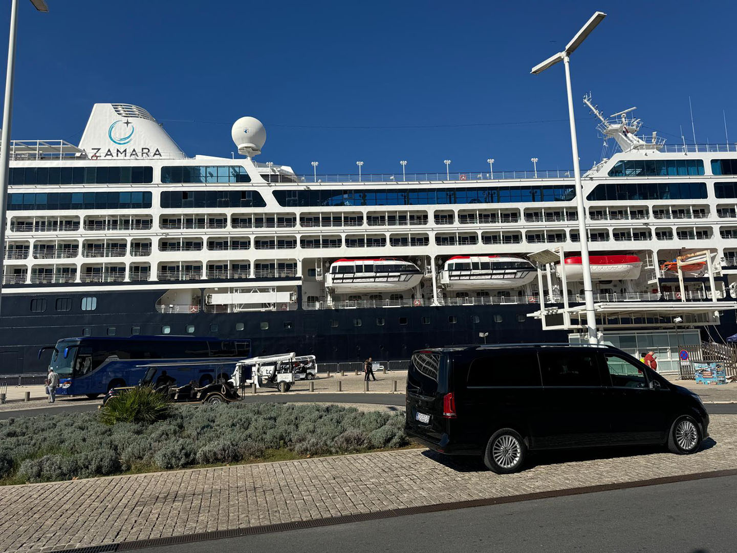 Minibus — Mercedes Sprinter for large groups